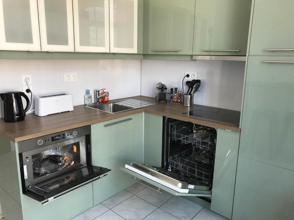 Appartement Centre Ville - Vue Cathedrale - 33 랭스 외부 사진